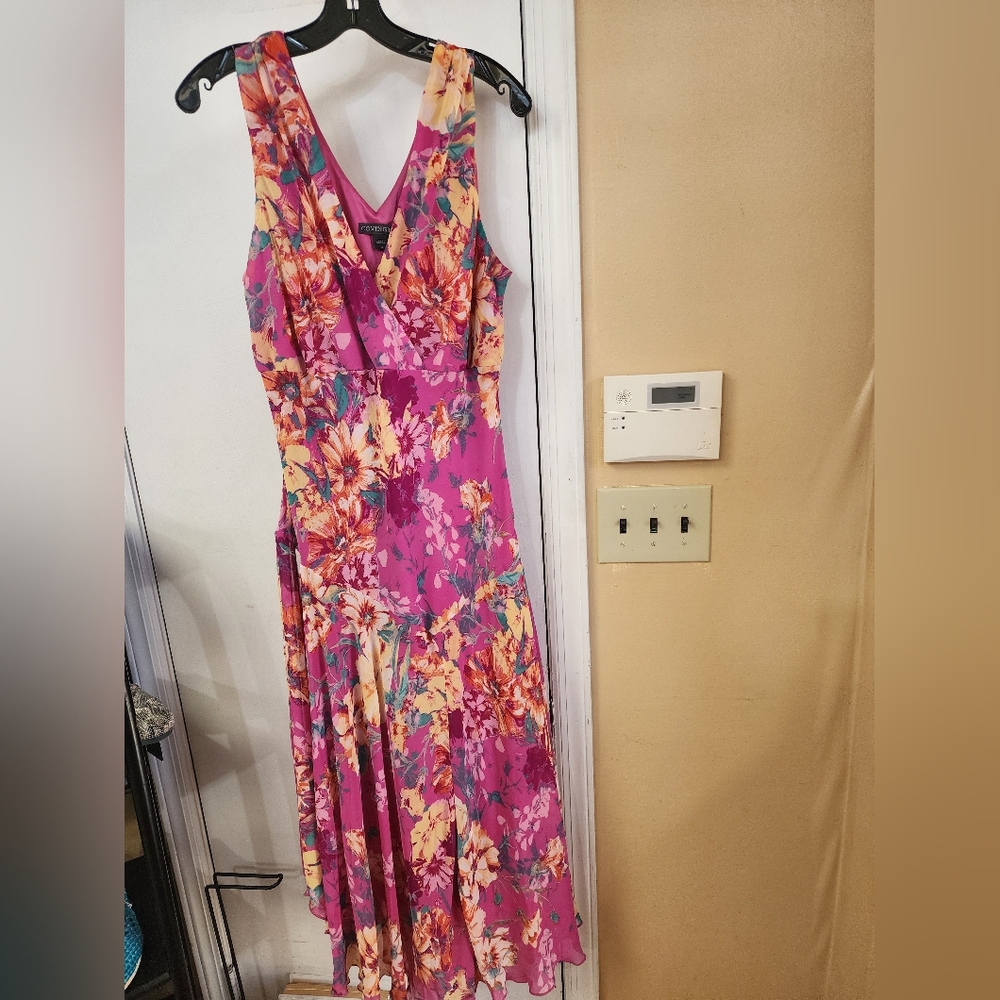 Vibrant Floral V-Neck Maxi Dress - Pink - Picture 3 of 5